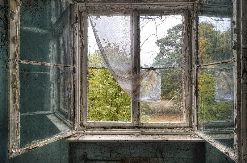 Leinwandbild - Altes Fenster      40x60 cm